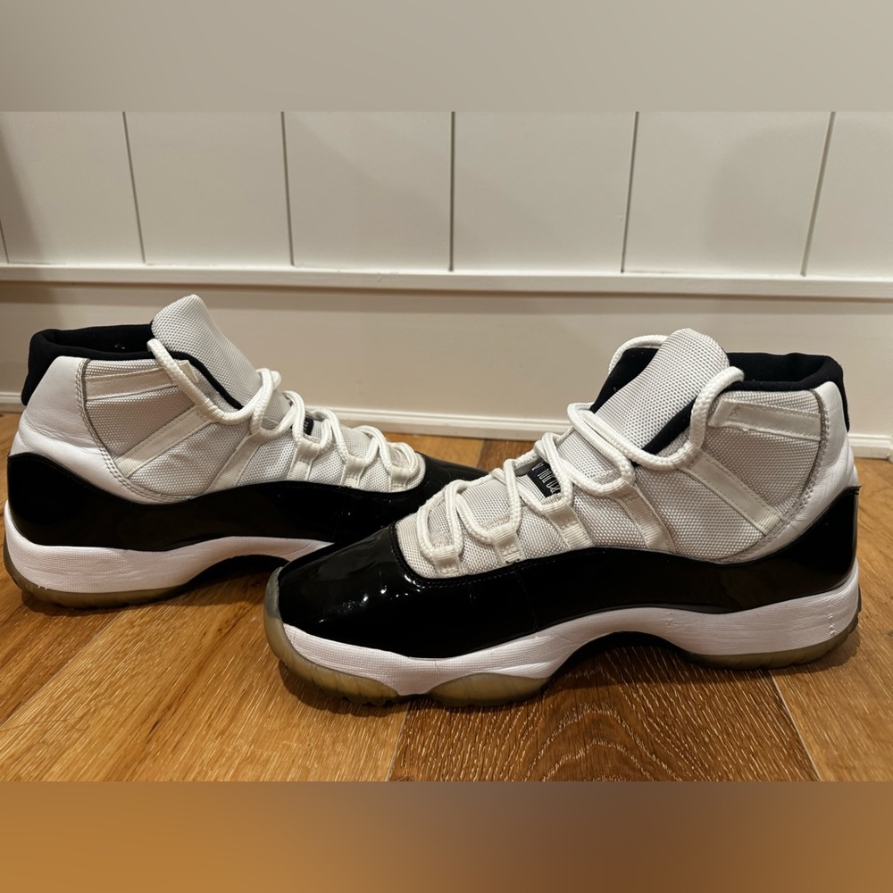 Nike air Jordan 11 retro concord 2018 black/white #45 on back tab men’s size 13
